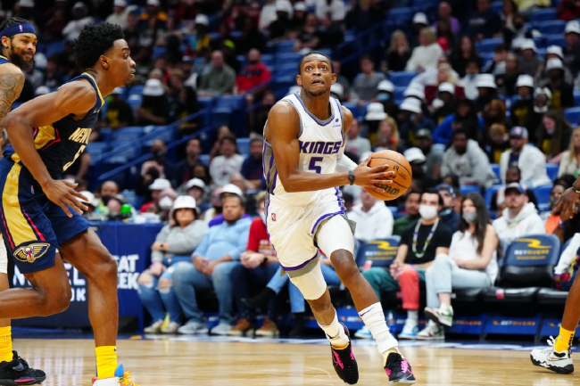 曼聯官宣中場新星齊達內·伊克巴爾加盟荷甲烏德勒支.