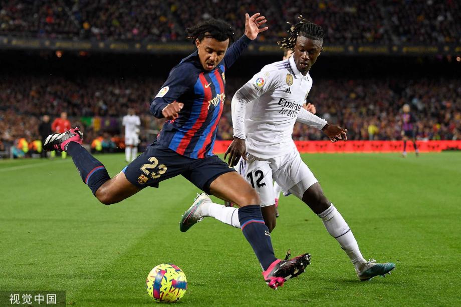 这使得他具 这使得他具