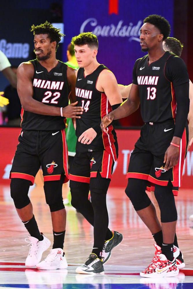 巴萨副主席尤斯特：满意球队现有阵容 对皇马球迷进入裁判委员会持观望态度