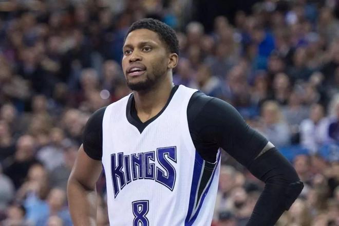 高速运球中 高速运球中